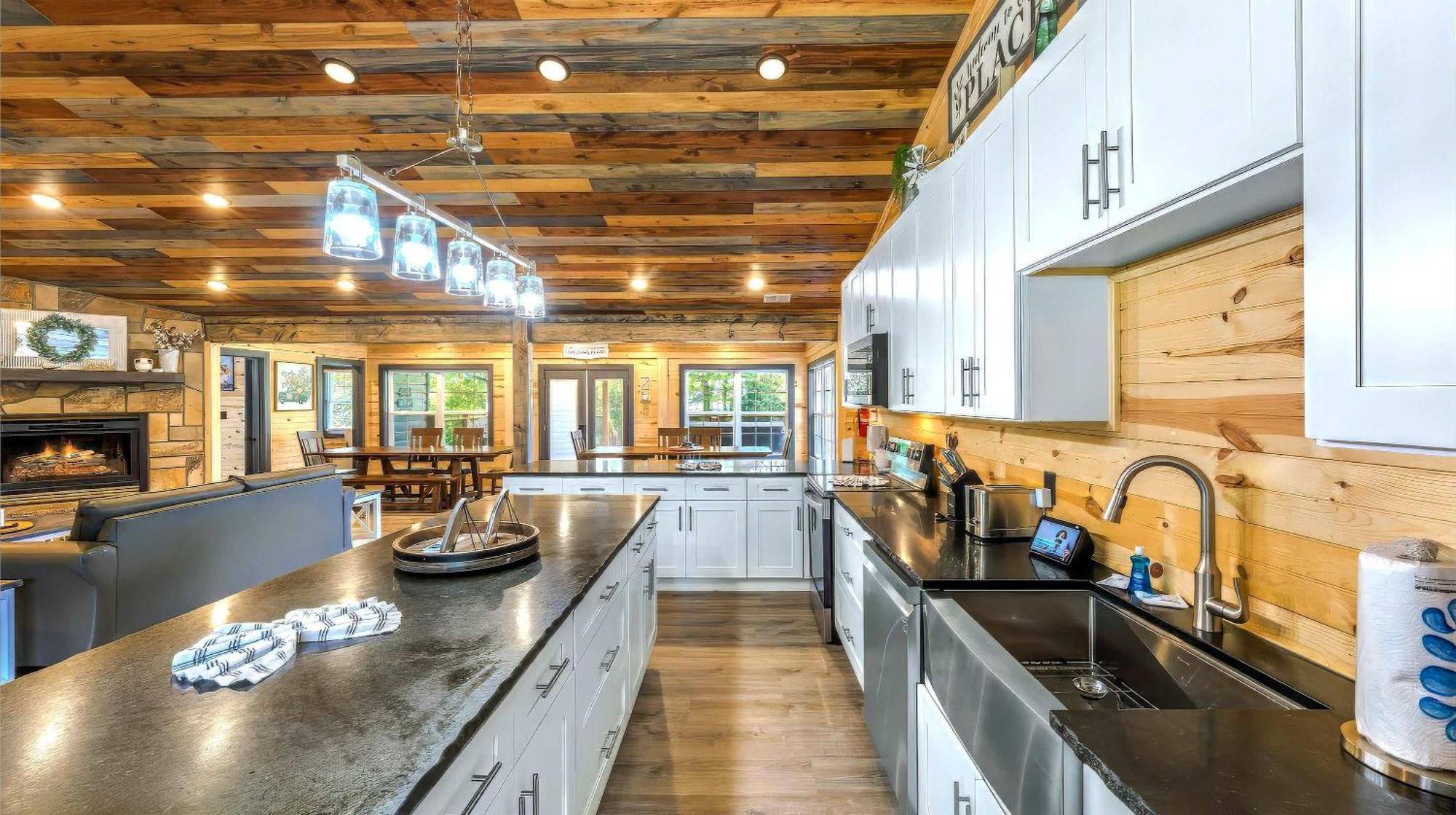 Poolside At Autumn Woods - Pool, Theater, Fireplace, Firepit, Arcade Sevierville Exterior foto
